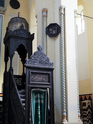 10. Interiér mešity